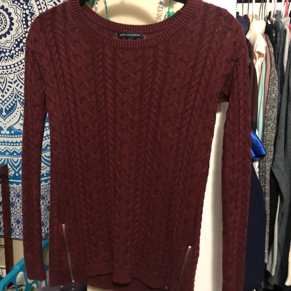 Maroon American Eagle sweater - Picture 1 of 4